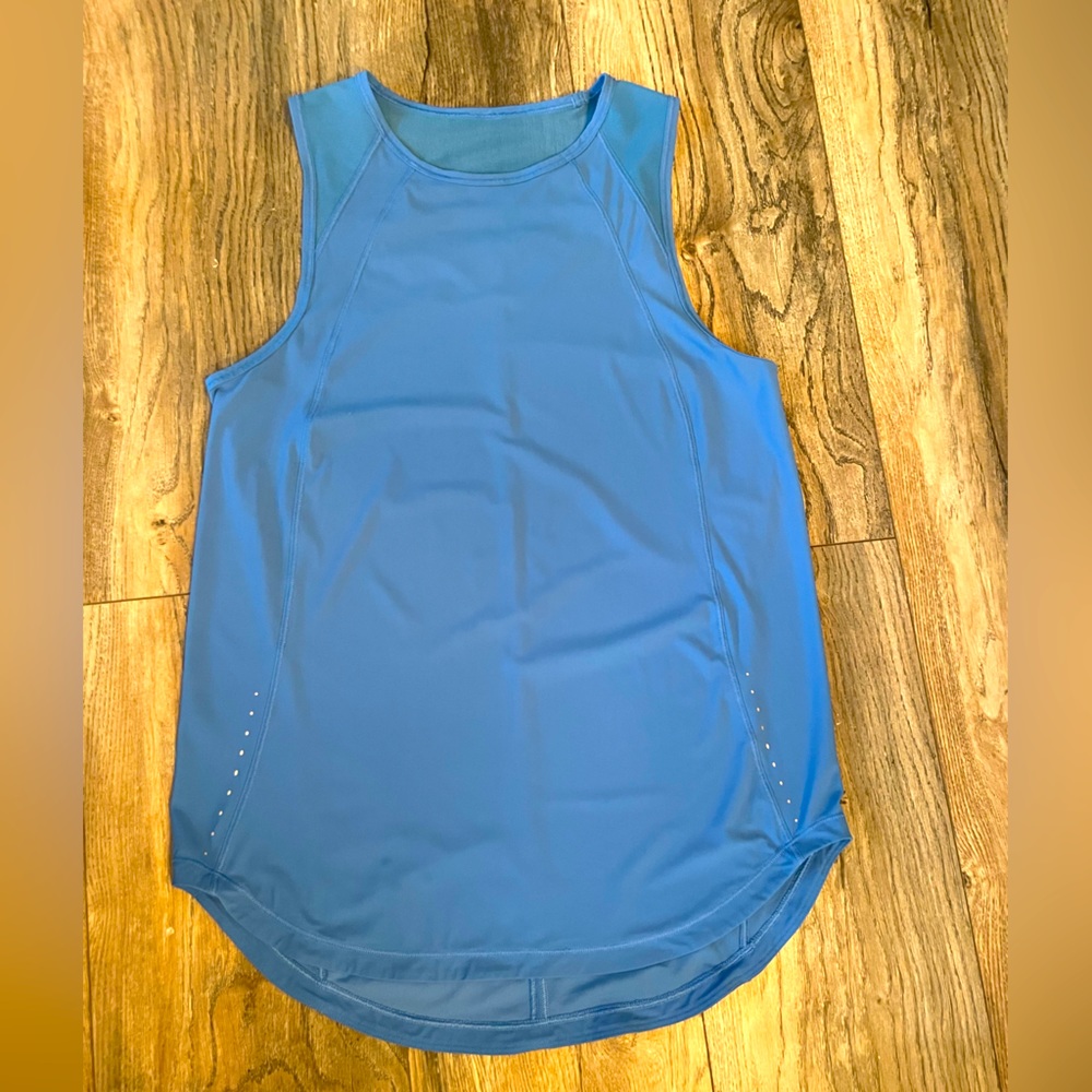 Lululemon Sculp Tank Top w/ Back Vent, perfect condition